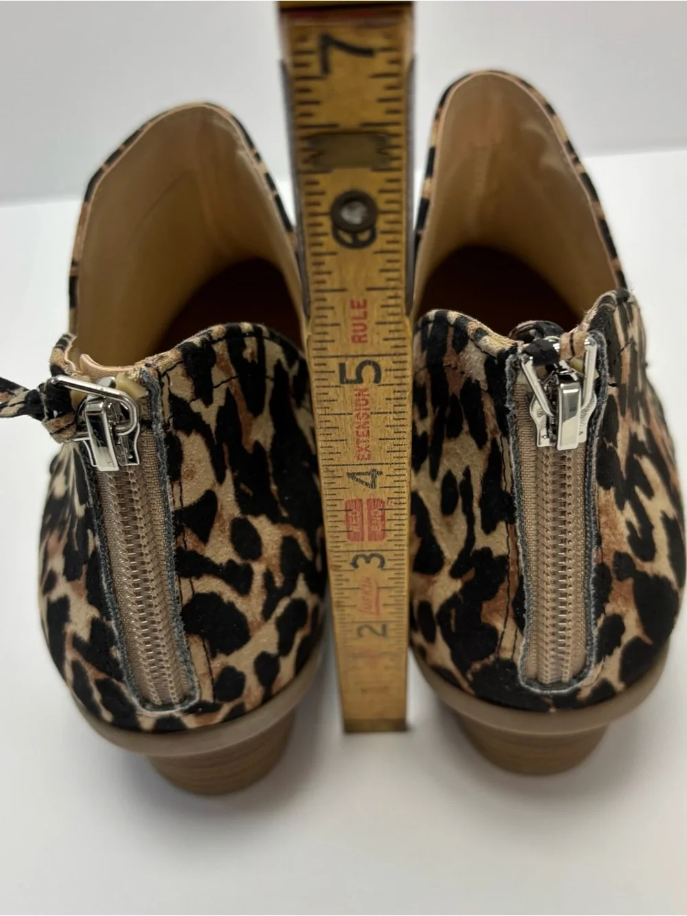 Kenneth Cole Reaction Leopard Print Ankle Booties Size 7.5